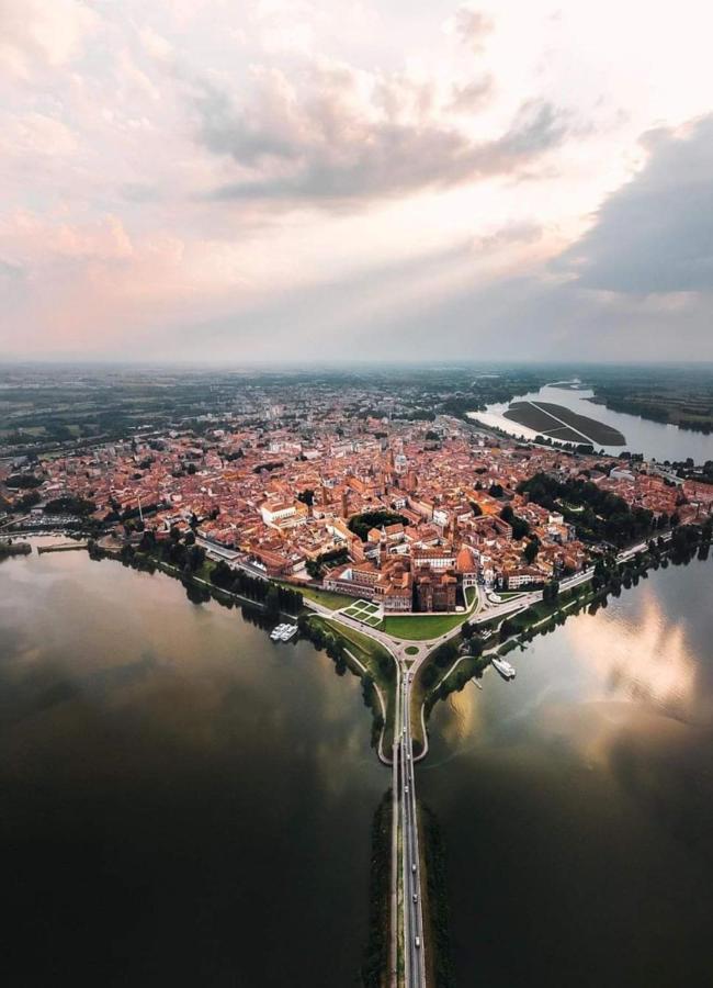 Pace, Luminosita E Comodita A Due Passi Dal Garda Volta Mantovana Exteriér fotografie