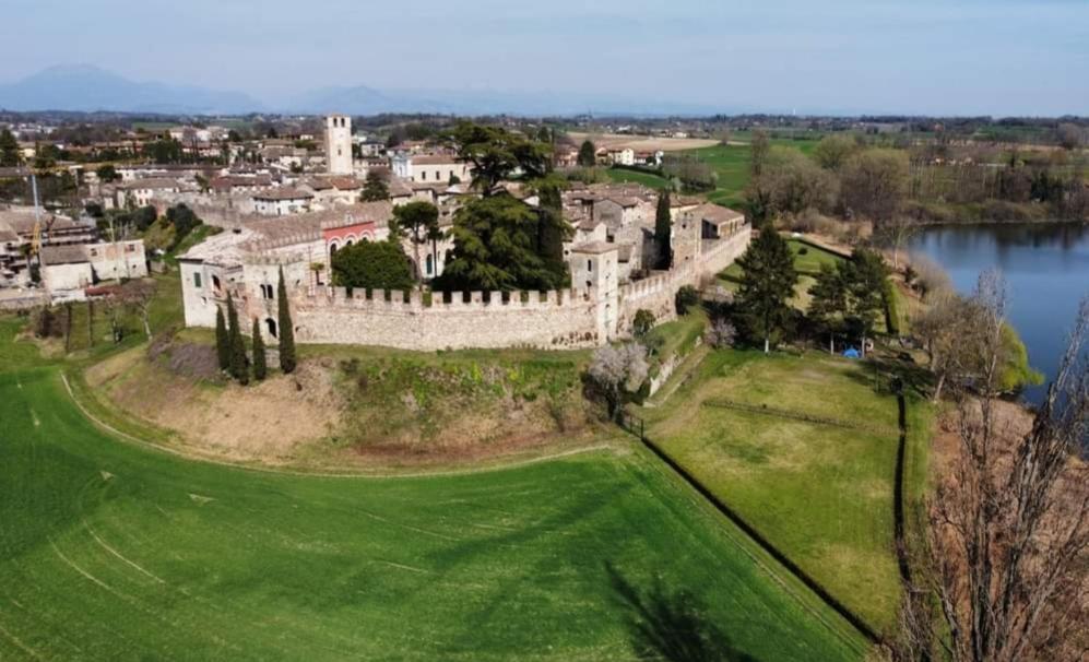 Pace, Luminosita E Comodita A Due Passi Dal Garda Volta Mantovana Exteriér fotografie
